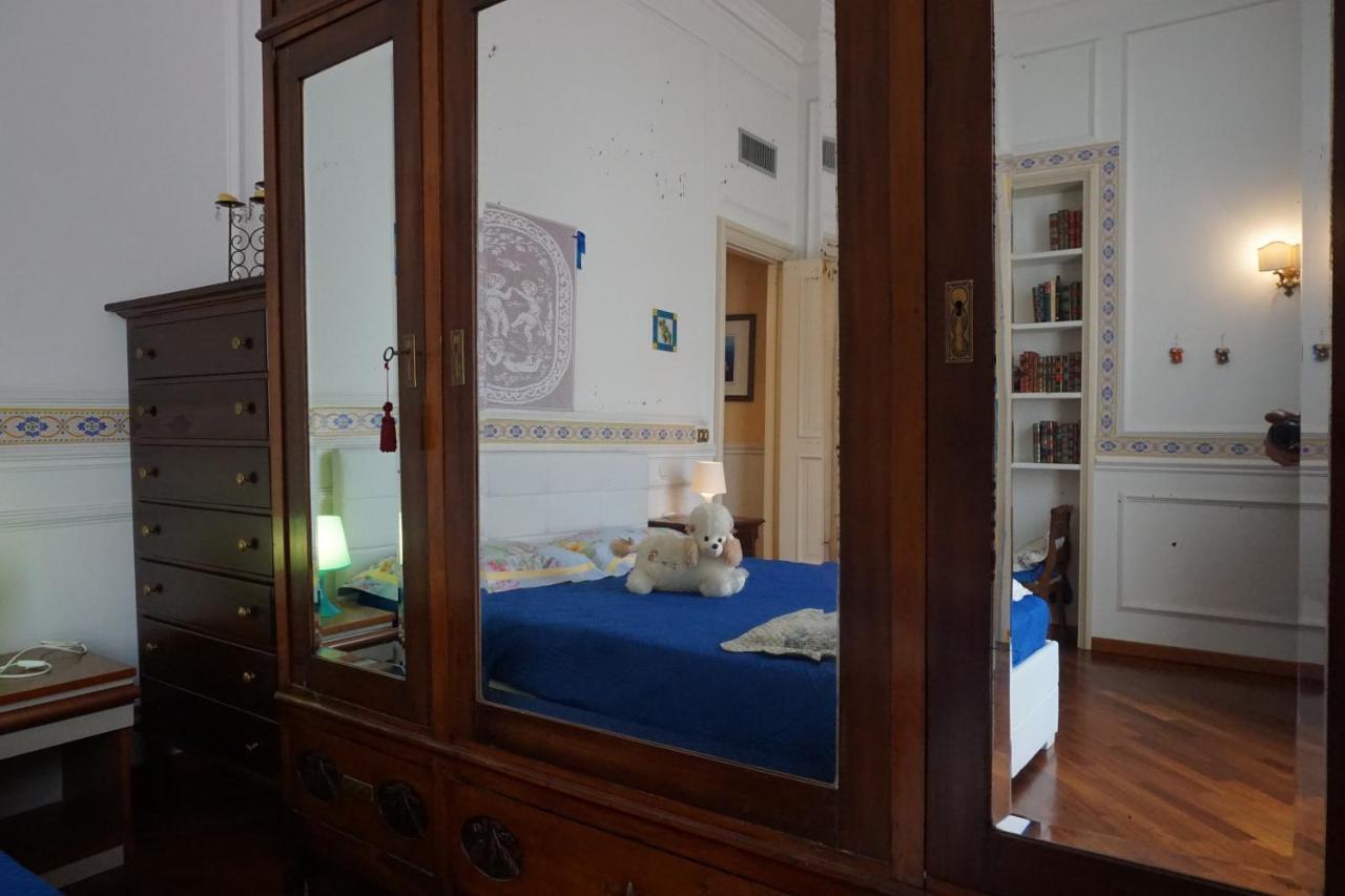 Elegante Appartamento Centro Storico Catánia Buitenkant foto