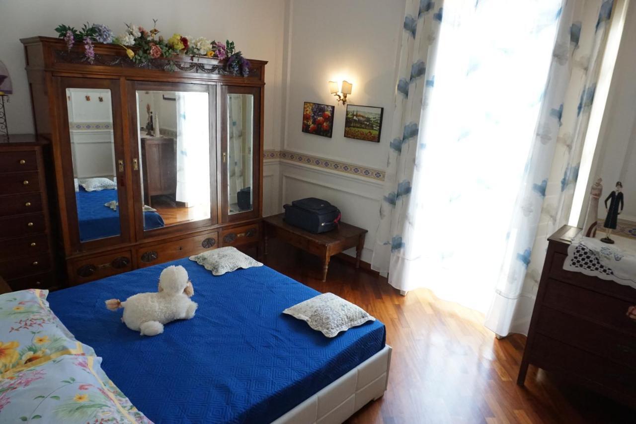 Elegante Appartamento Centro Storico Catánia Buitenkant foto