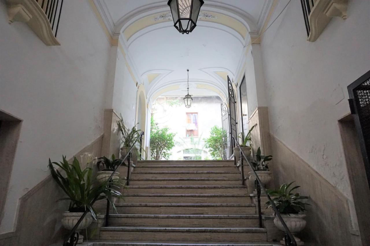 Elegante Appartamento Centro Storico Catánia Buitenkant foto