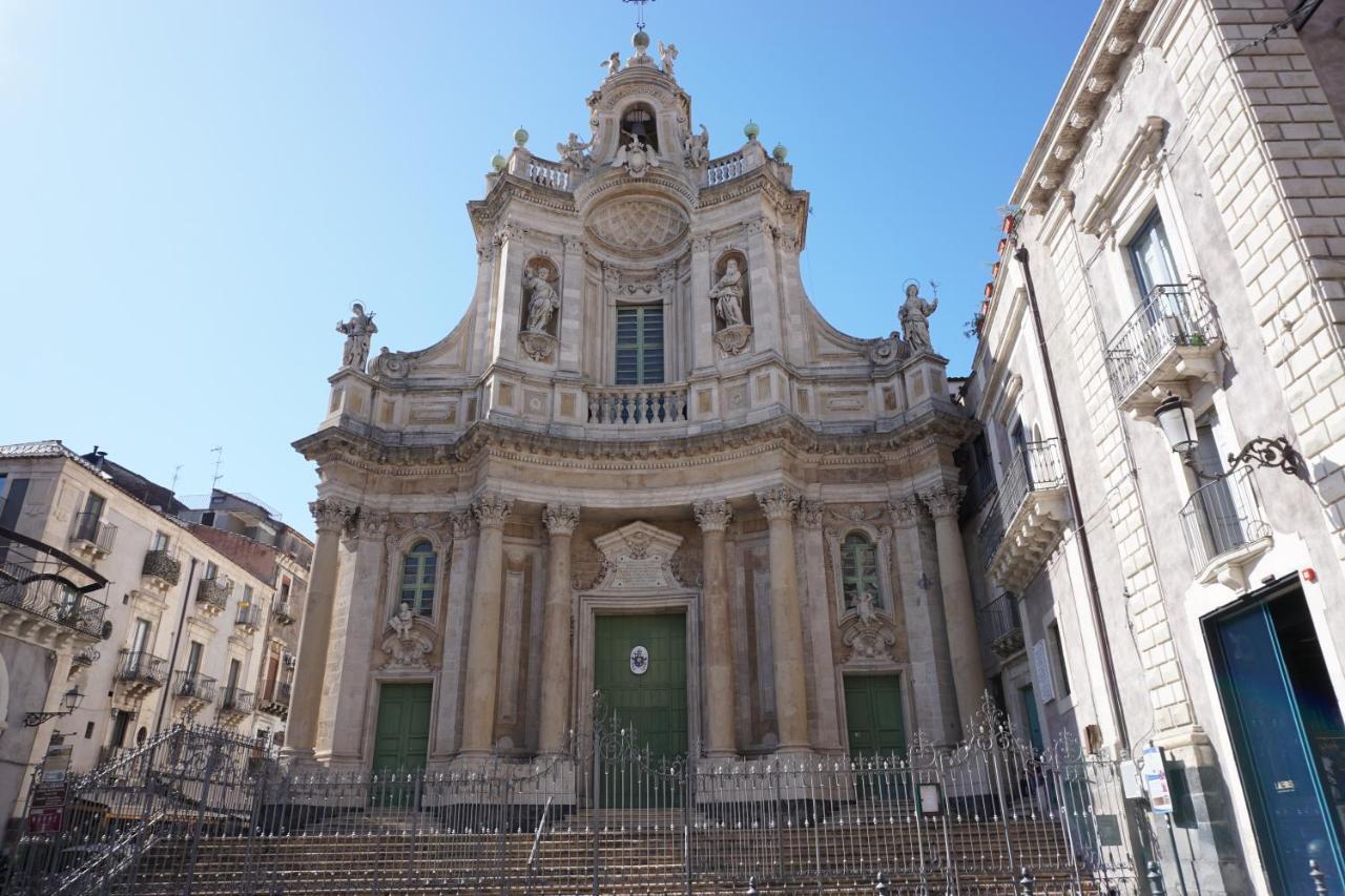 Elegante Appartamento Centro Storico Catánia Buitenkant foto